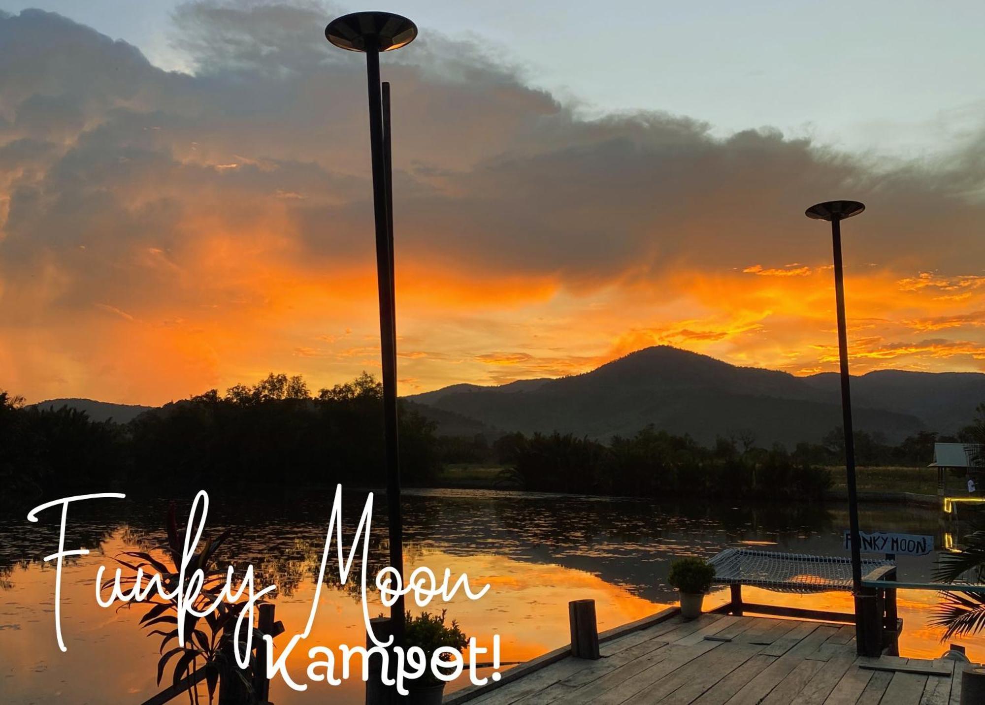 Funky Moon Kampot Pansiyon Dış mekan fotoğraf