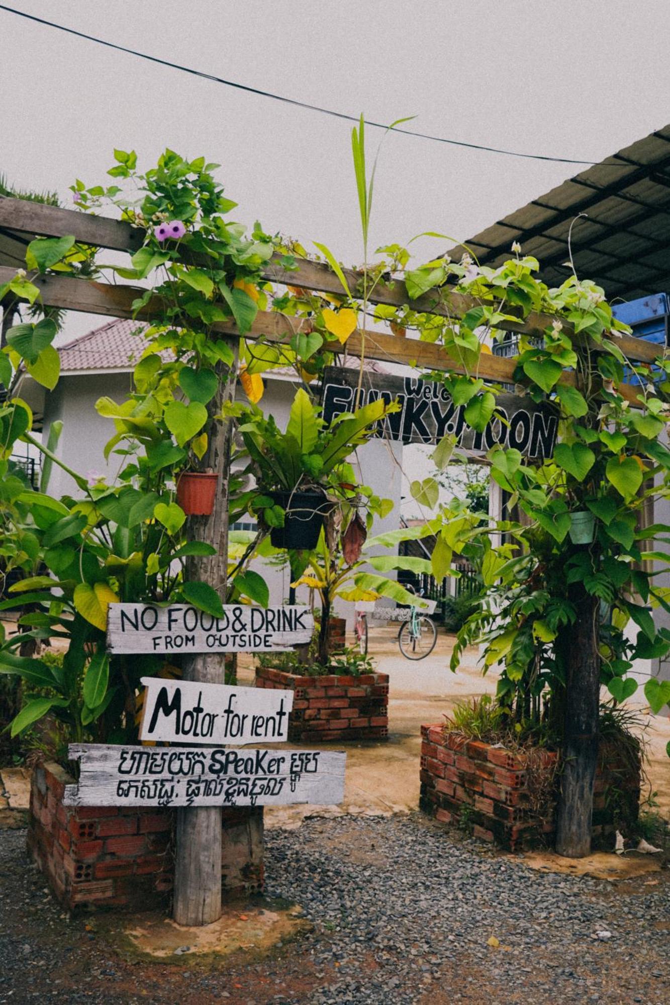 Funky Moon Kampot Pansiyon Dış mekan fotoğraf