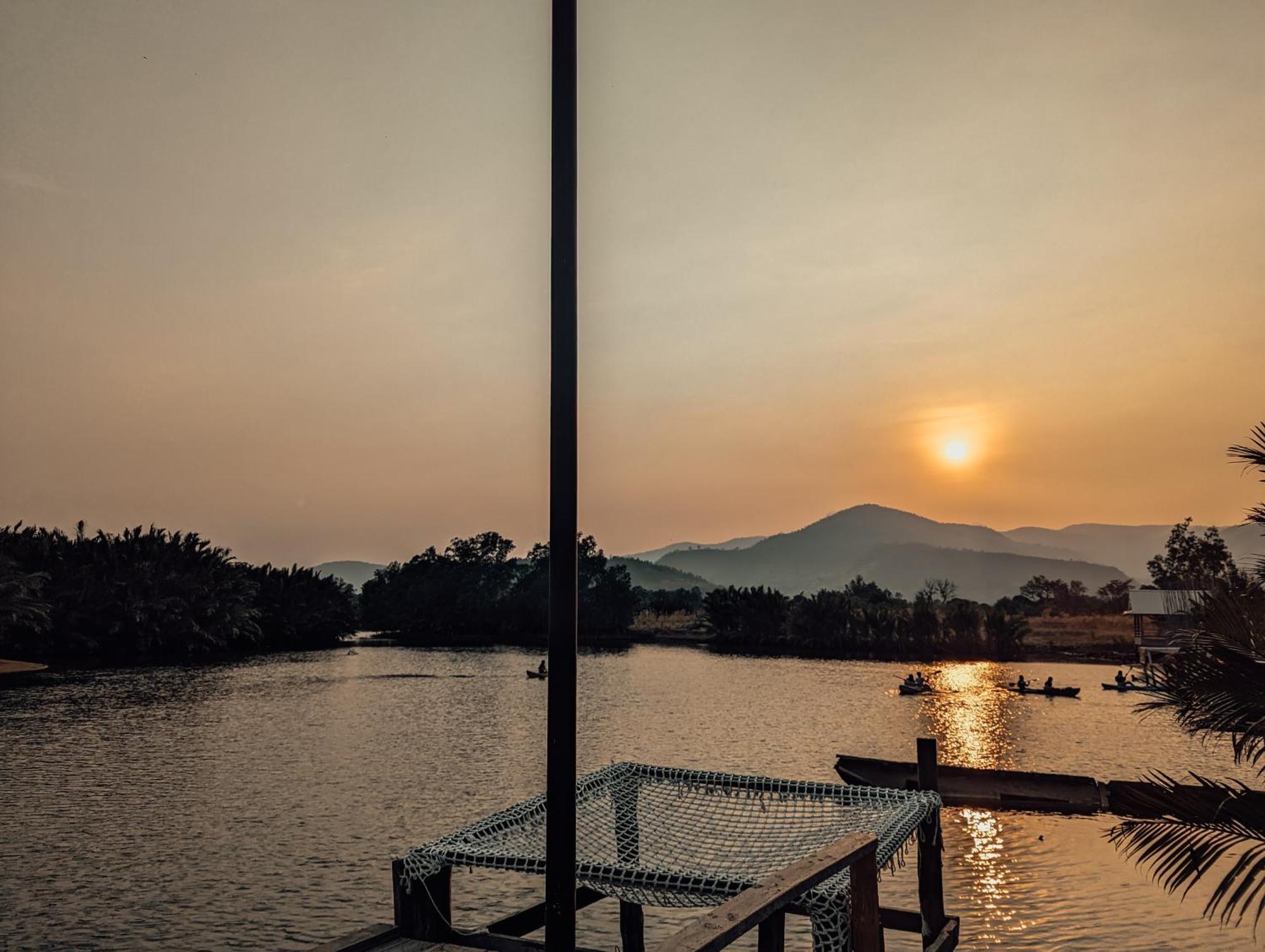 Funky Moon Kampot Pansiyon Dış mekan fotoğraf